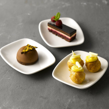 Assiette oblongue blanche pour chefs 344x234 mm - Finedine  au meilleur prix sur Restock CHR